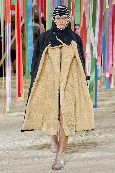 Look 45